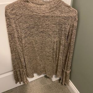 Women’s long sleeve top